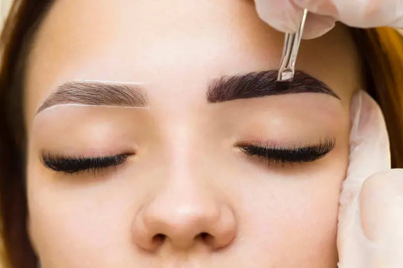 Voor- en Nazorg Permanente Make Up Wenkbrauwen