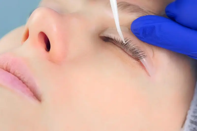 voor en nadelen wimperlifting
